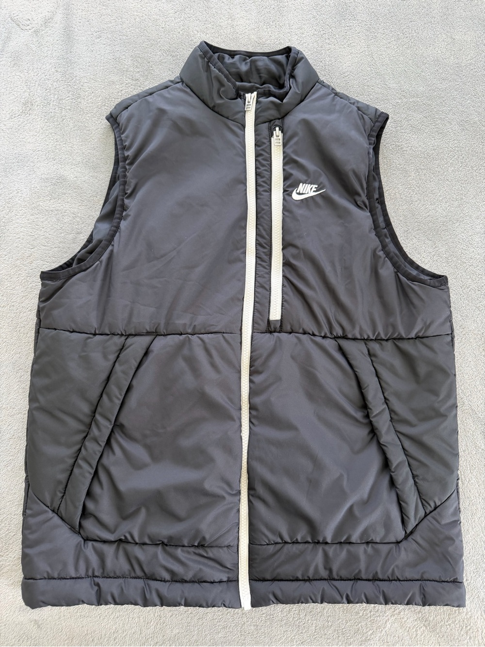 Nike Black Quilted Puffer Vest with White Zipper
